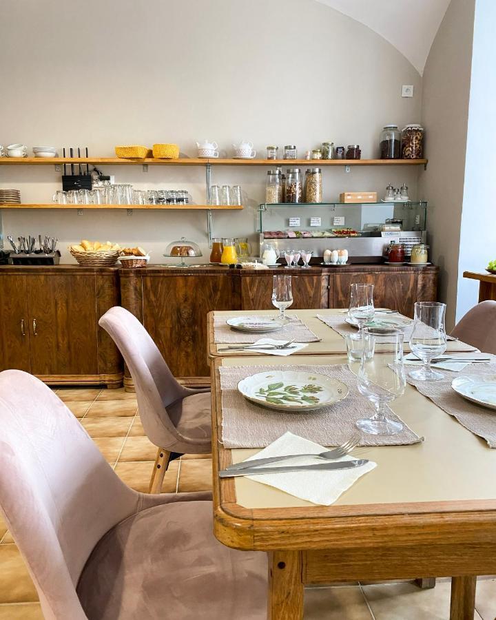 Bed & Breakfast Hugo Plesivec Экстерьер фото