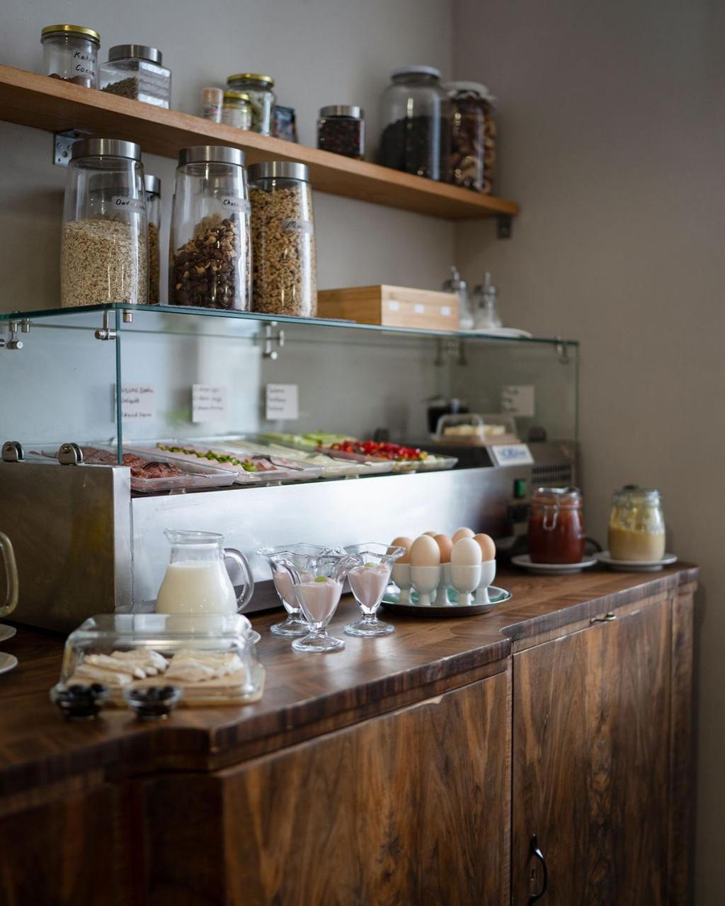 Bed & Breakfast Hugo Plesivec Экстерьер фото